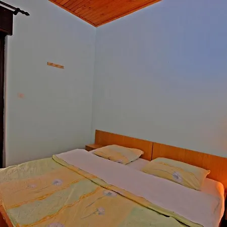 Apartment 14083b